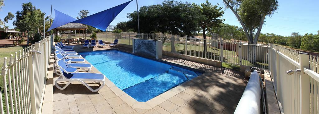 Halls Creek Motel Экстерьер фото